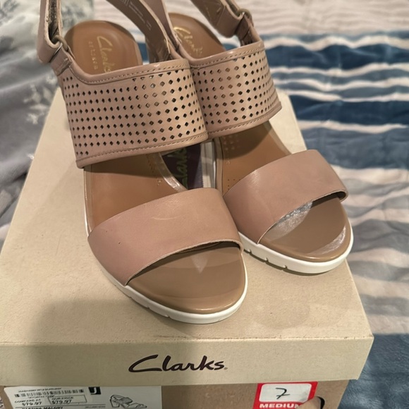 Clark’s   Nude  Platform Heel Sandal NIB - Picture 1 of 6